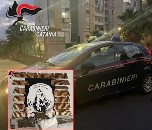 In casa droga e armi, arrestato a Librino