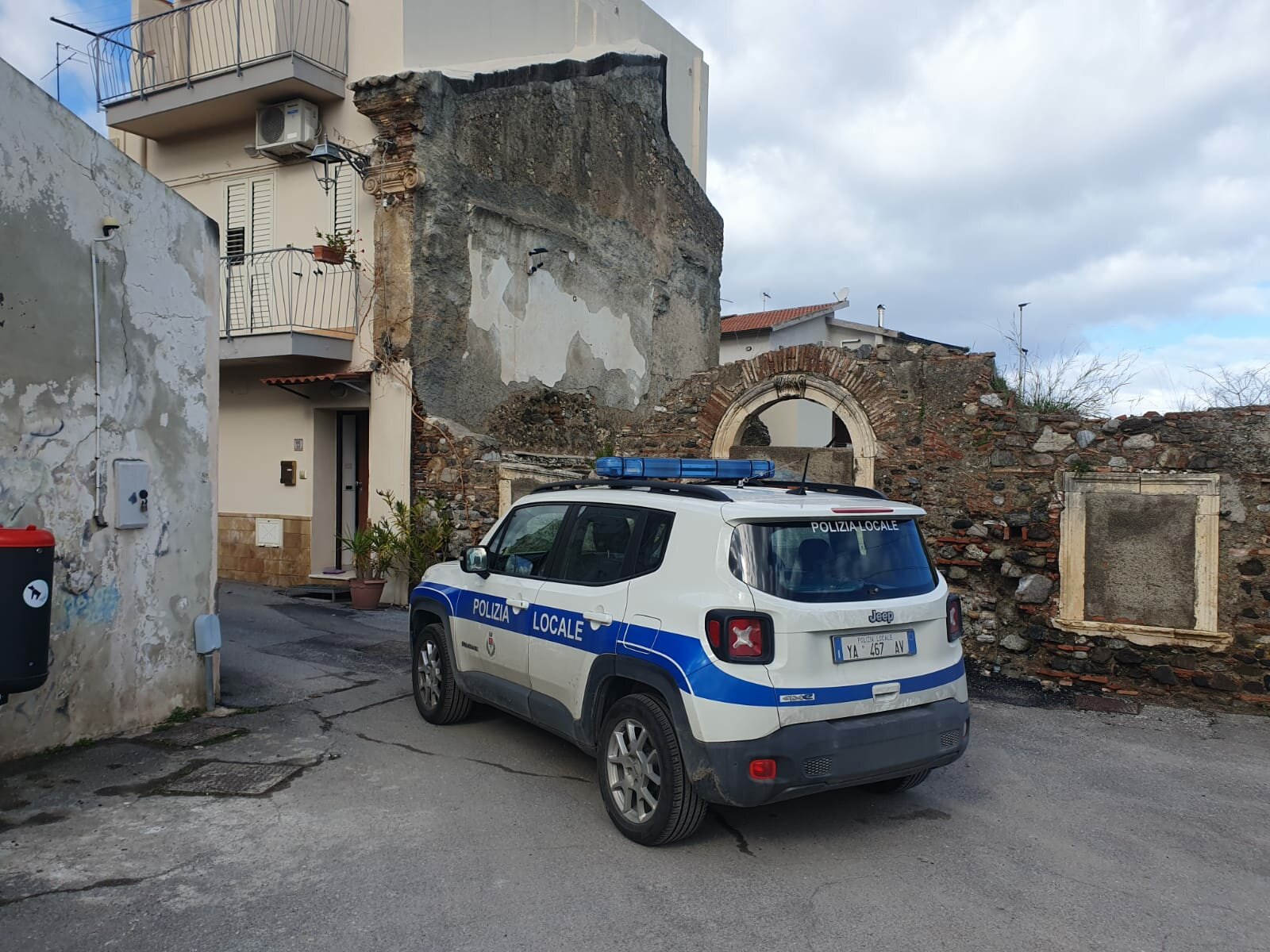 Case a rischio crollo, evacuate 5 famiglie nel Messinese