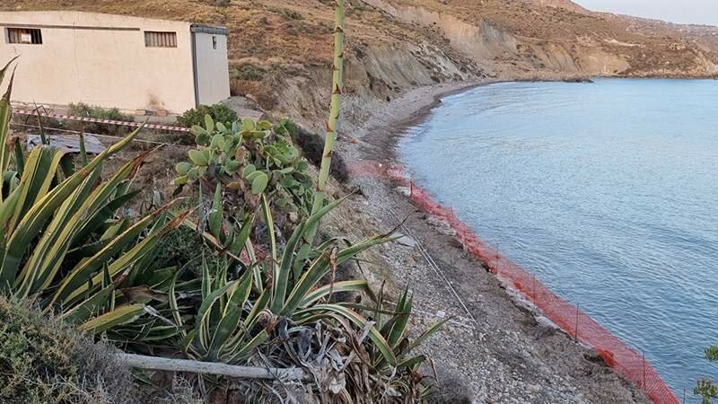 Edificio abusivo a Punta Bianca