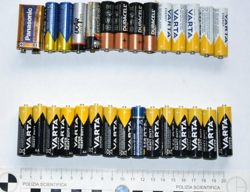 Truffa dello specchietto, batterie come 'munizioni'