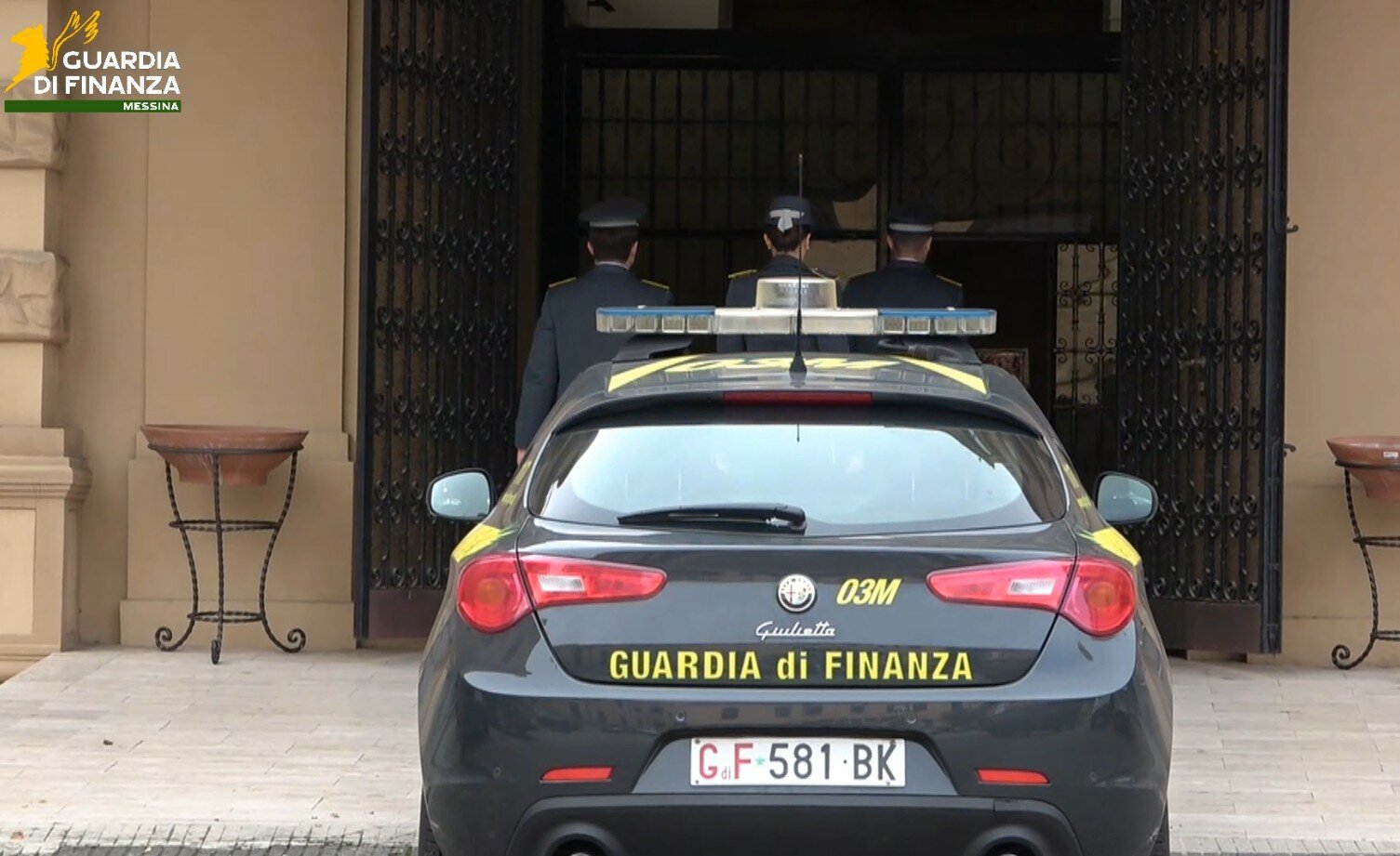 Fatture false da 33 milioni: 5 denunce