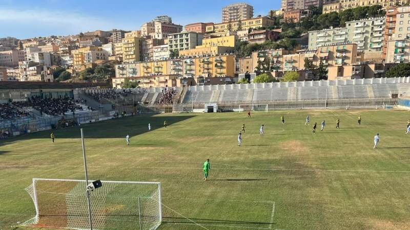 Sassaiola contro poliziotti nel derby di Agrigento