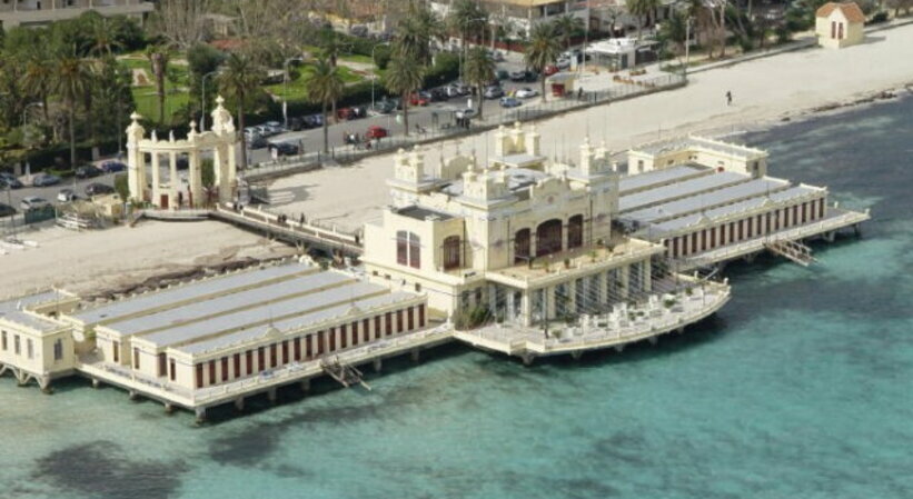 Palermo: acqua inquinata, divieto di balneazione a Mondello