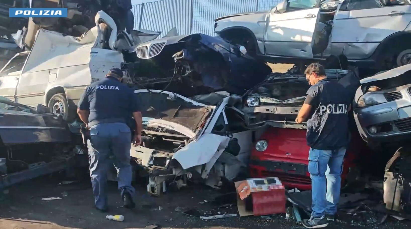 Traffico materiale ferroso tra Catania e Messina: sequestrate 4 aziende
