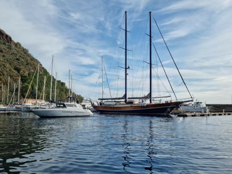 Taormina, affonda veliero di 15 metri