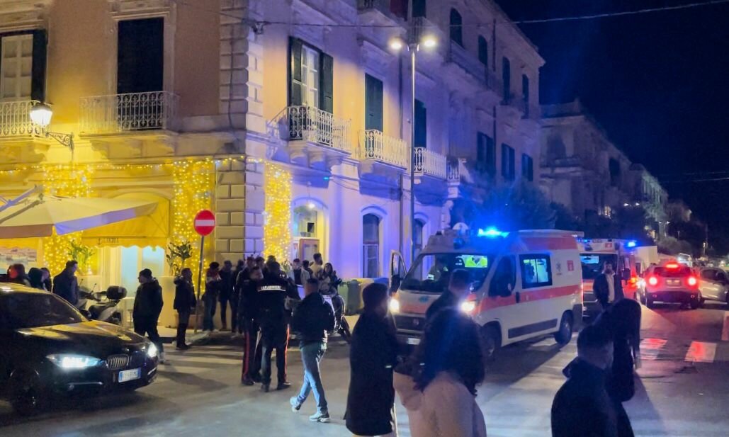 Siracusa, giovane ferito in un agguato