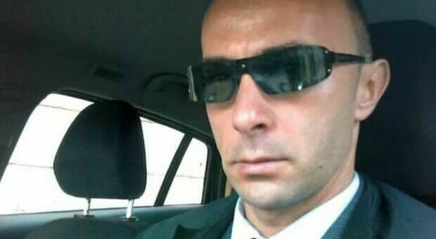 Parte un colpo, muore poliziotto siciliano