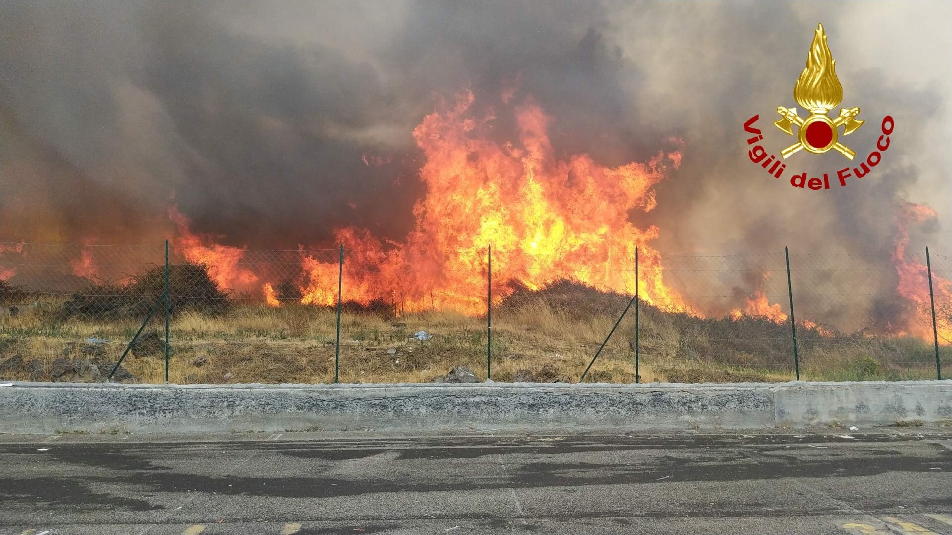 Fiamme da paura ad Acireale