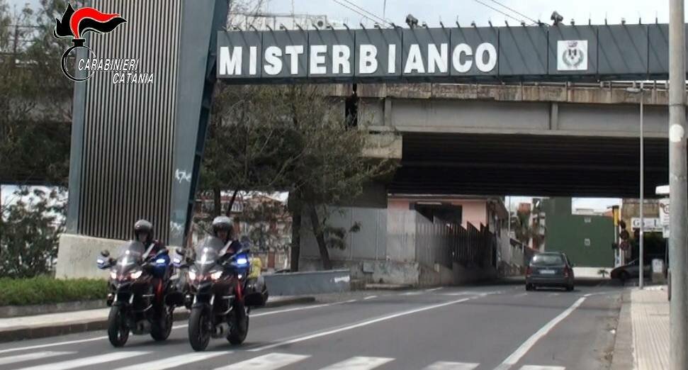 Catania, stop alla ladra dei centri commerciali Catania, stop alla ladra dei centri commerciali