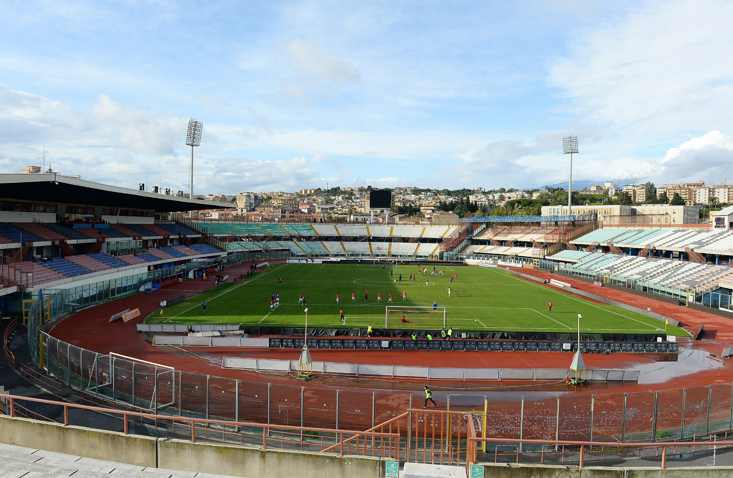 Botteghini aperti al Massimino