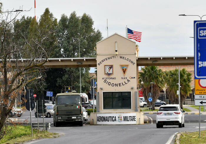 Italia nega agli Usa la base di Sigonella