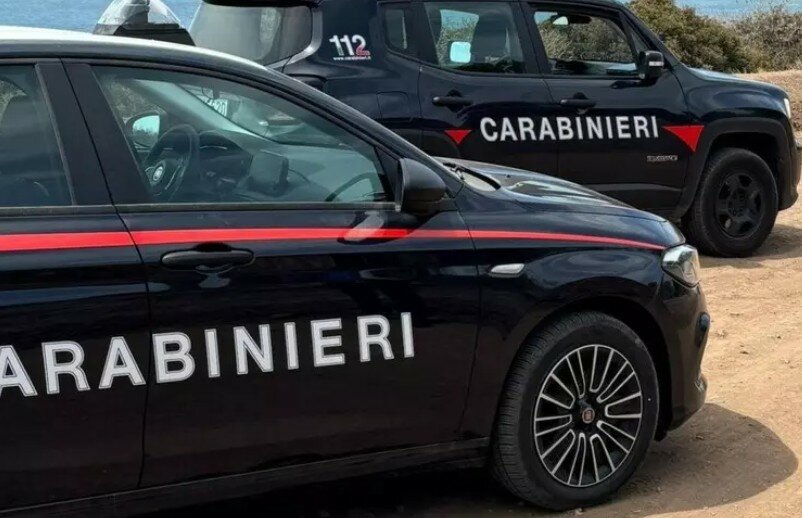 Torna a casa in bici, gli sparano nella schiena Torna a casa in bici, gli sparano nella schiena