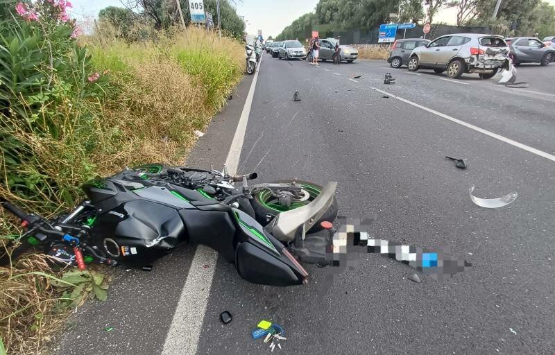 L'impatto &egrave; violento, gravi due ragazzi