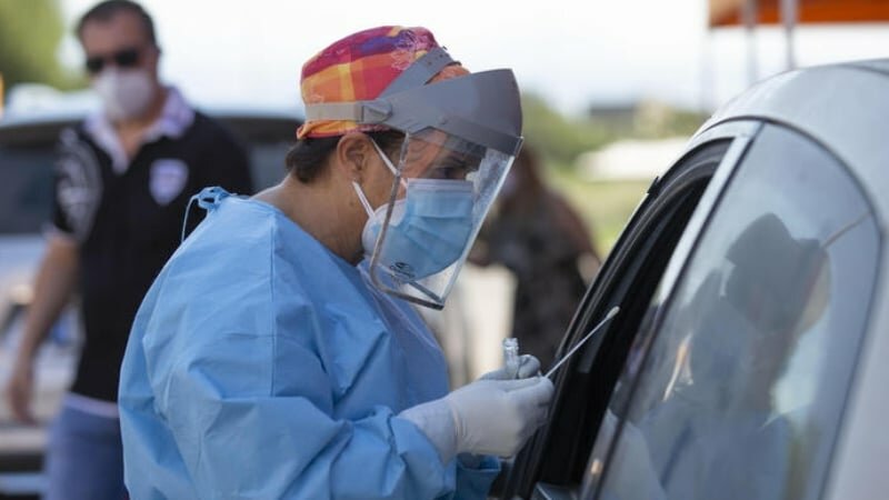 Sicilia: pochi tamponi, sale tasso positivit&agrave;