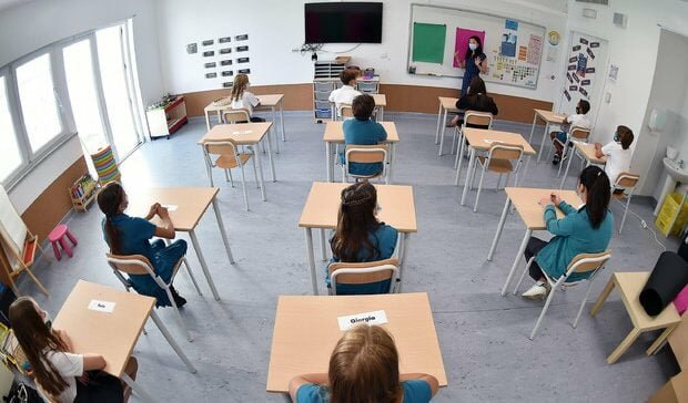 Insegnanti senza green pass: dopo 5 giorni niente stipendio