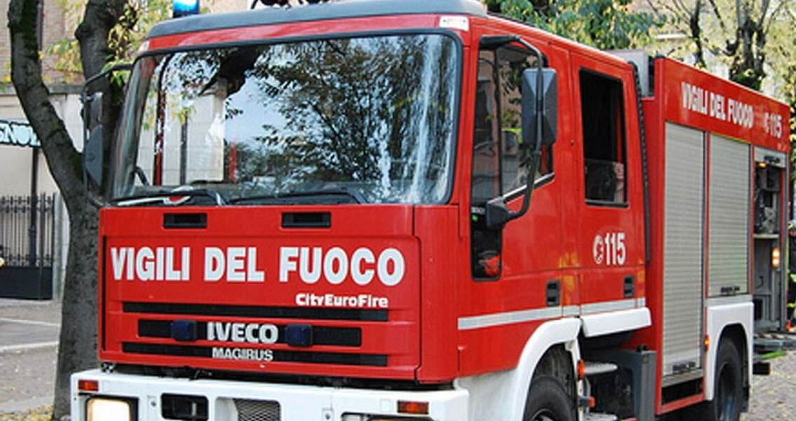Fiamme nella pescheria dell'Antico Mercato: tutto distrutto