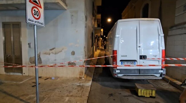Coltellata fatale dopo la lite: identificato l'omicida