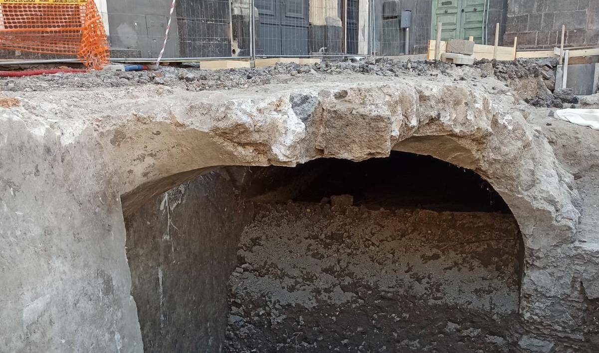 Catania torna al Medioevo