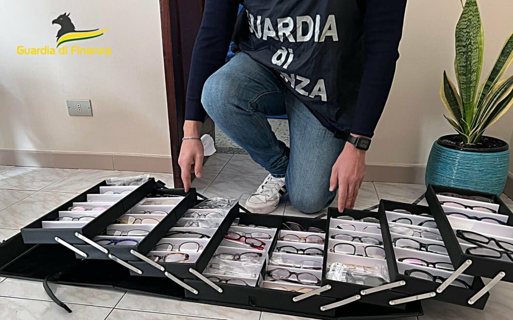 L'ottico catanese era abusivo