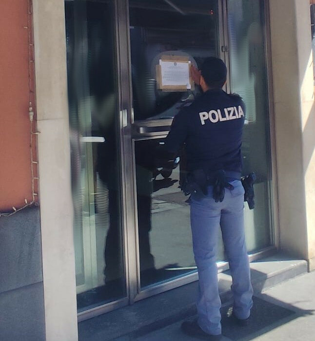 Bar di San Cristoforo ritrovo di pregiudicati: attivit&agrave; sospesa