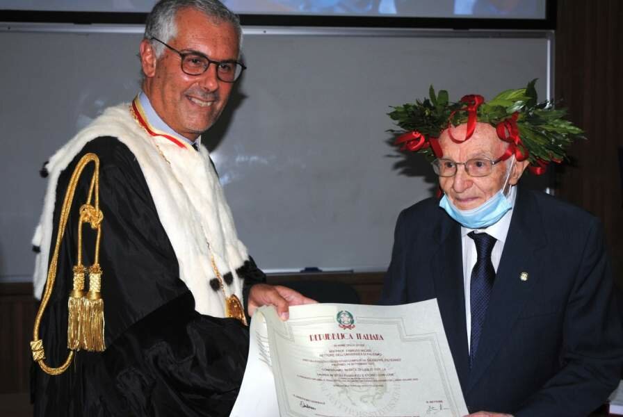 A 99 anni si laurea in Filosofia a Palermo