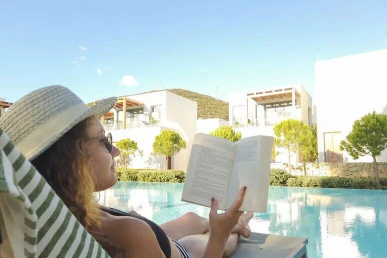 Proteggersi dai raggi solari senza compromettere la produzione di vitamina D