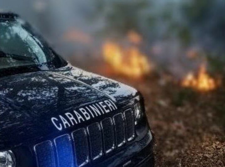 Colonna di fumo: la scoperta dei carabinieri nella villetta di Belpasso