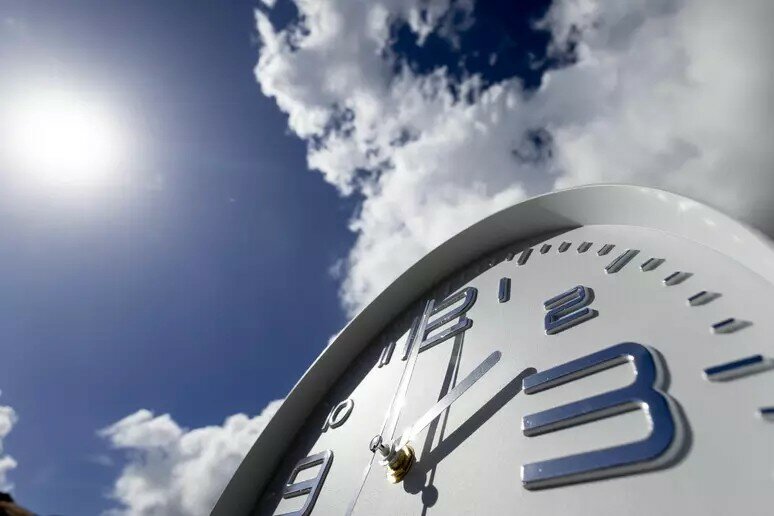 Stanotte lancette in avanti: torna l'ora legale