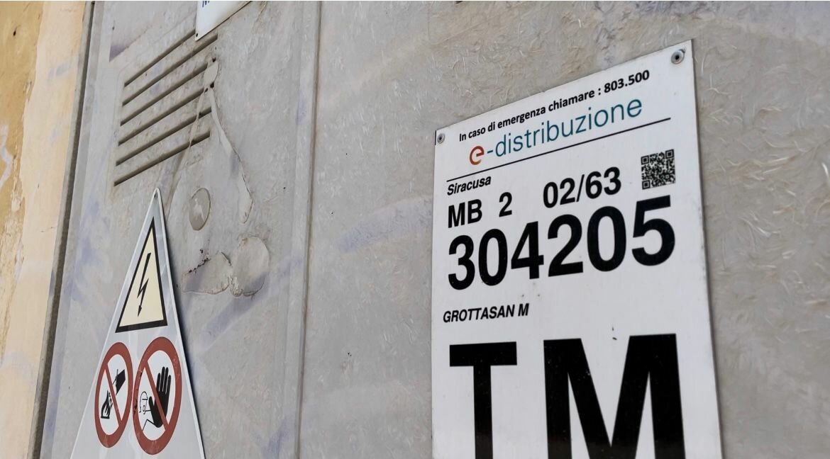 Cavo in mezzo alla strada, Siracusa rivede la luce