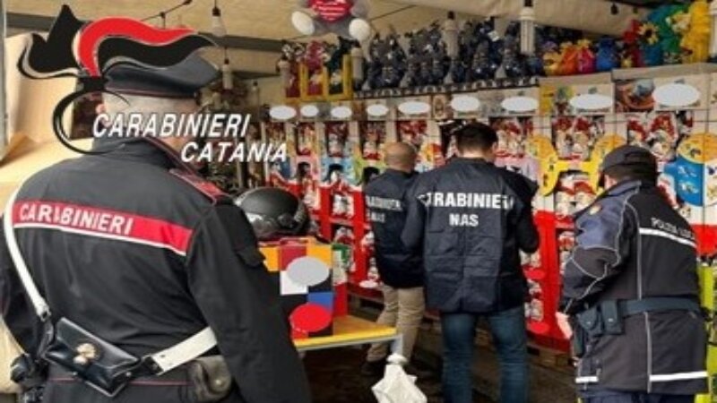Abusivi catanesi vendono uova di Pasqua: multati