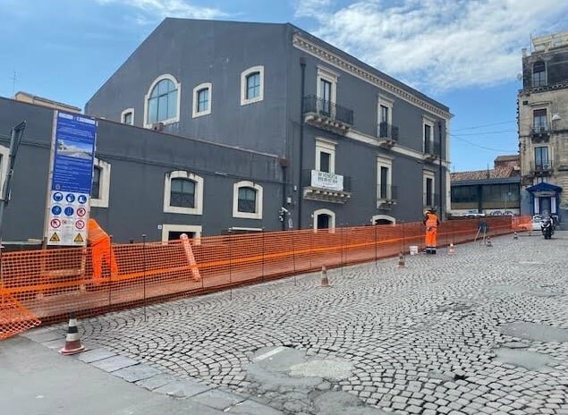 Addio porfido in via Alcal&agrave;