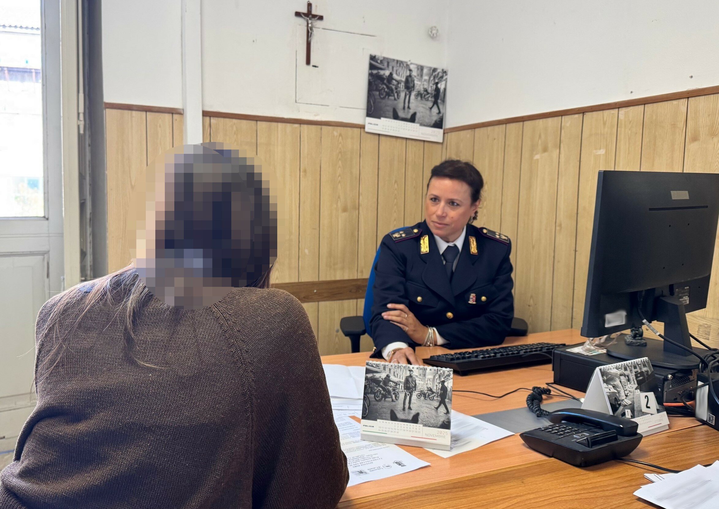 Picchiata davanti ai figli, si rifugia dalla madre