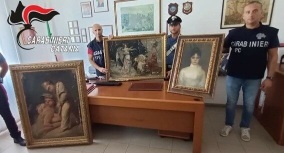 Quadri rubati dal museo nascosti in garage