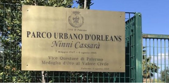 La famiglia Cassar&agrave;: 'Toglieremo targa dal parco'