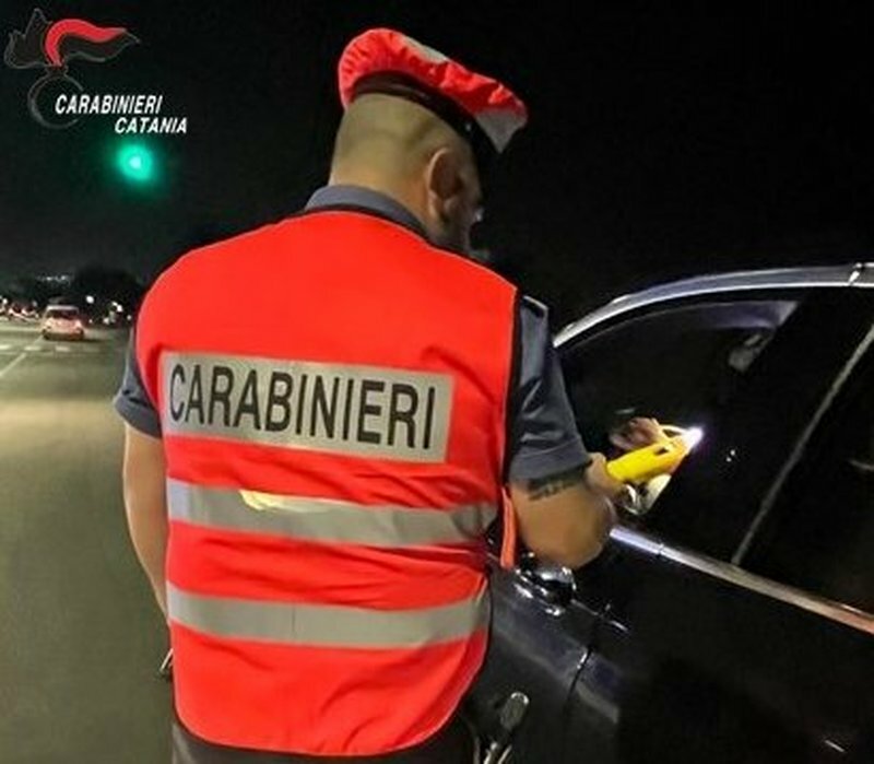 Randazzo: alla guida ubriaco provoca incidente con un ferito, denunciato Randazzo: alla guida ubriaco provoca incidente con un ferito, denunciato