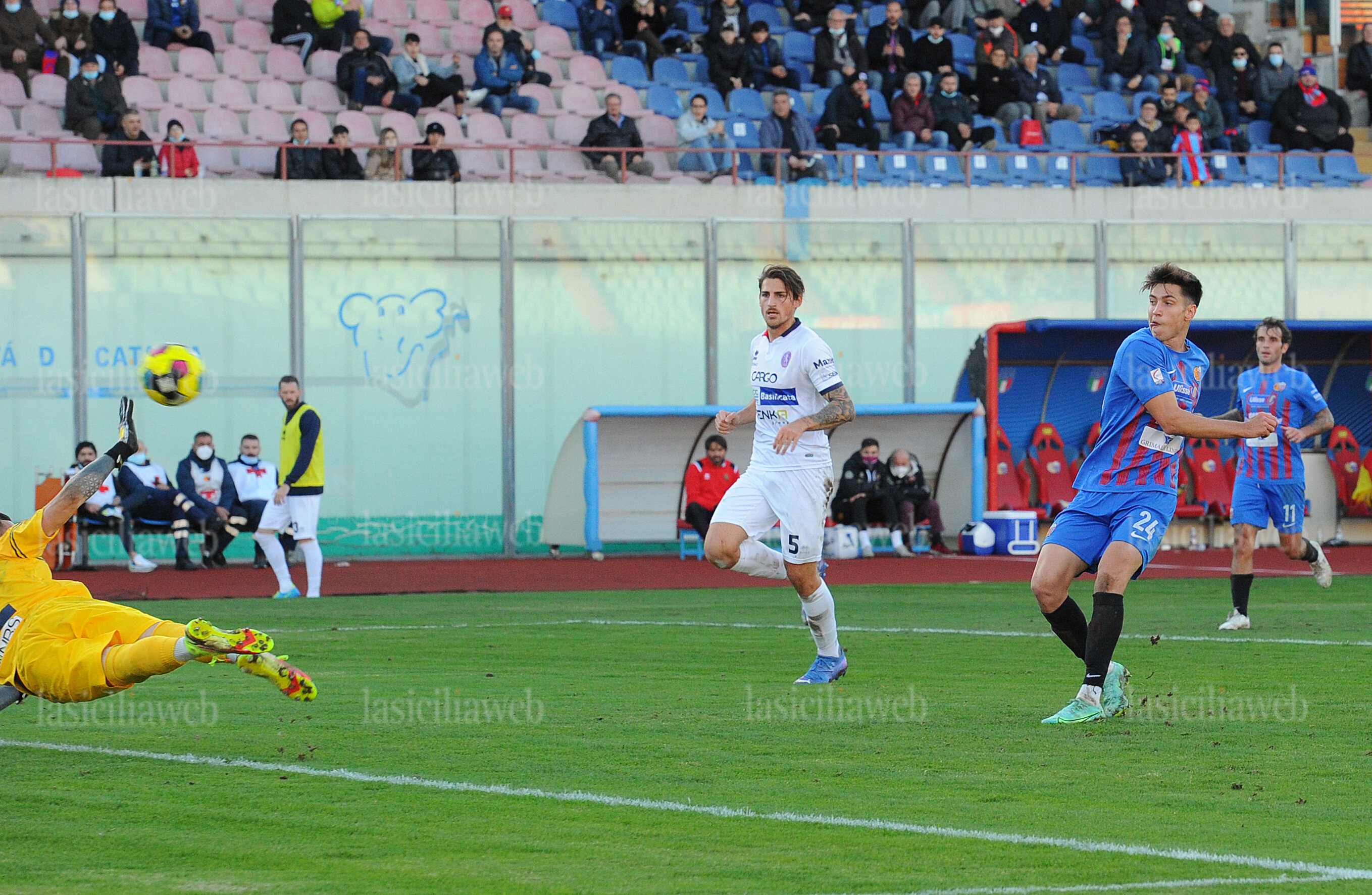 2-gol-moro-ct-copia.jpg 2-gol-moro-ct-copia.jpg