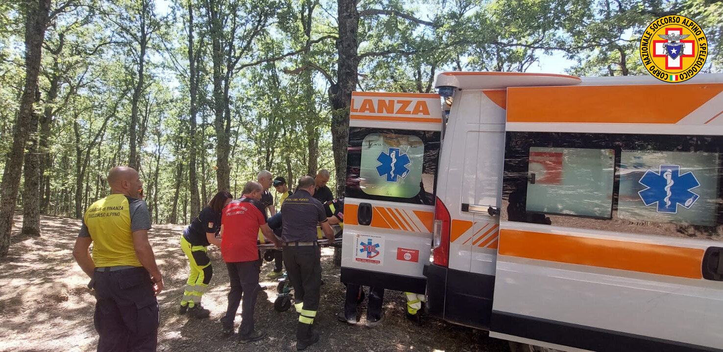 Etna: cade con la moto, arrivano i soccorsi