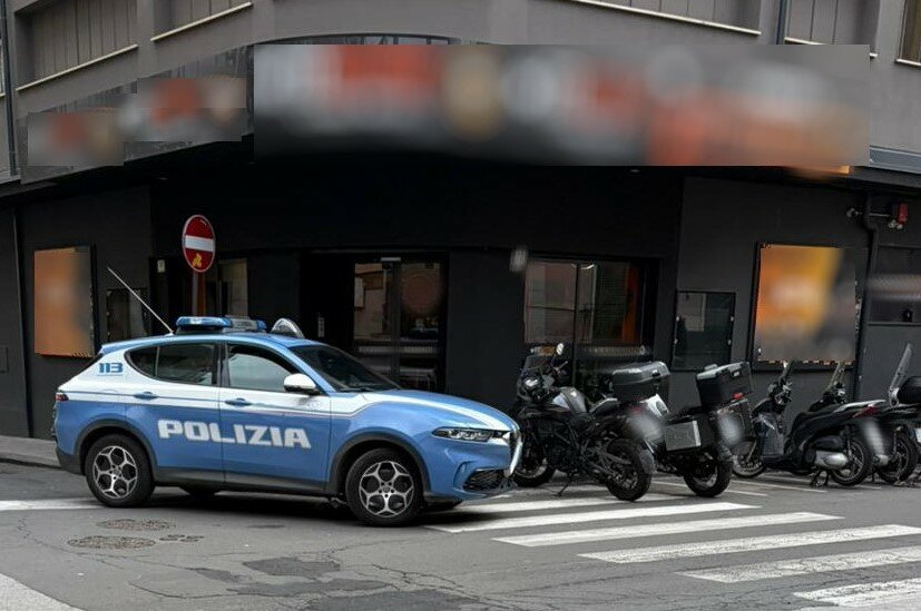 Pretende di allenarsi in palestra con abbonamento scaduto: botte agli agenti