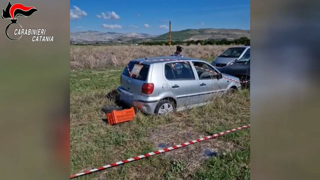 A Mineo il cimitero delle auto