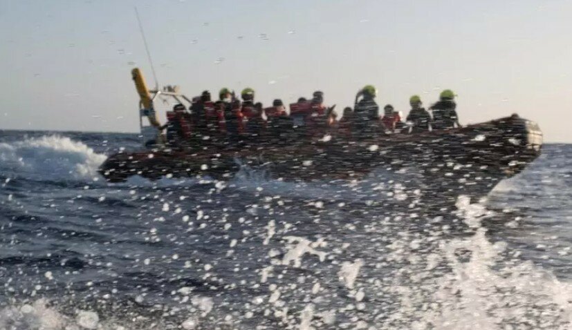 Migrante partorisce sul gommone diretto a Lampedusa