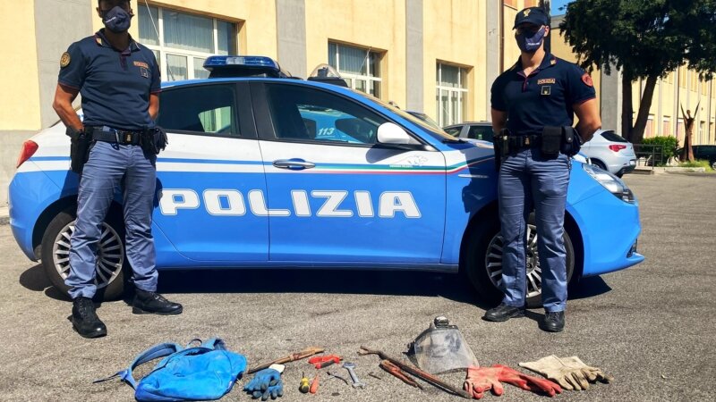 Ladri in azione nell&rsquo;ex birrificio Messina