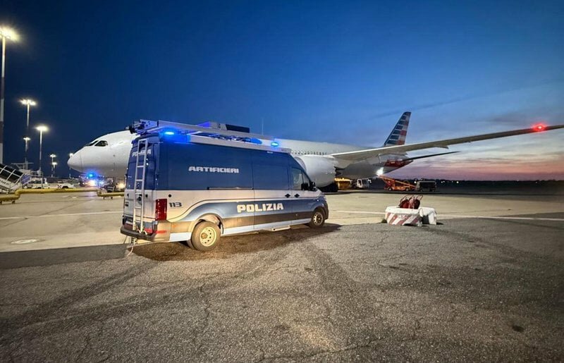 Allarme bomba, aereo New York-Delhi atterra a Roma