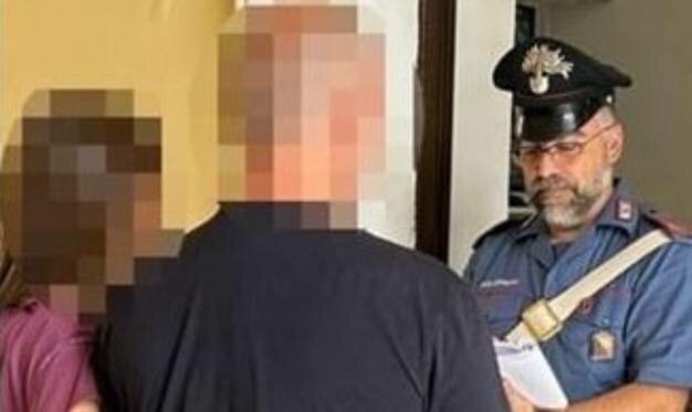 Urla in viale Rapisardi, fermato il figlio violento