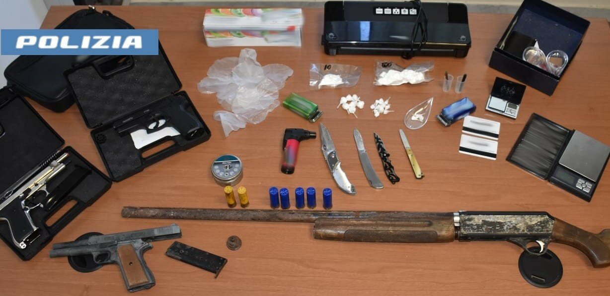 Cocaina tra le caramelle: beccato pusher catanese