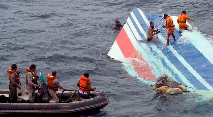 Disastro aereo con 228 morti: tutti assolti
