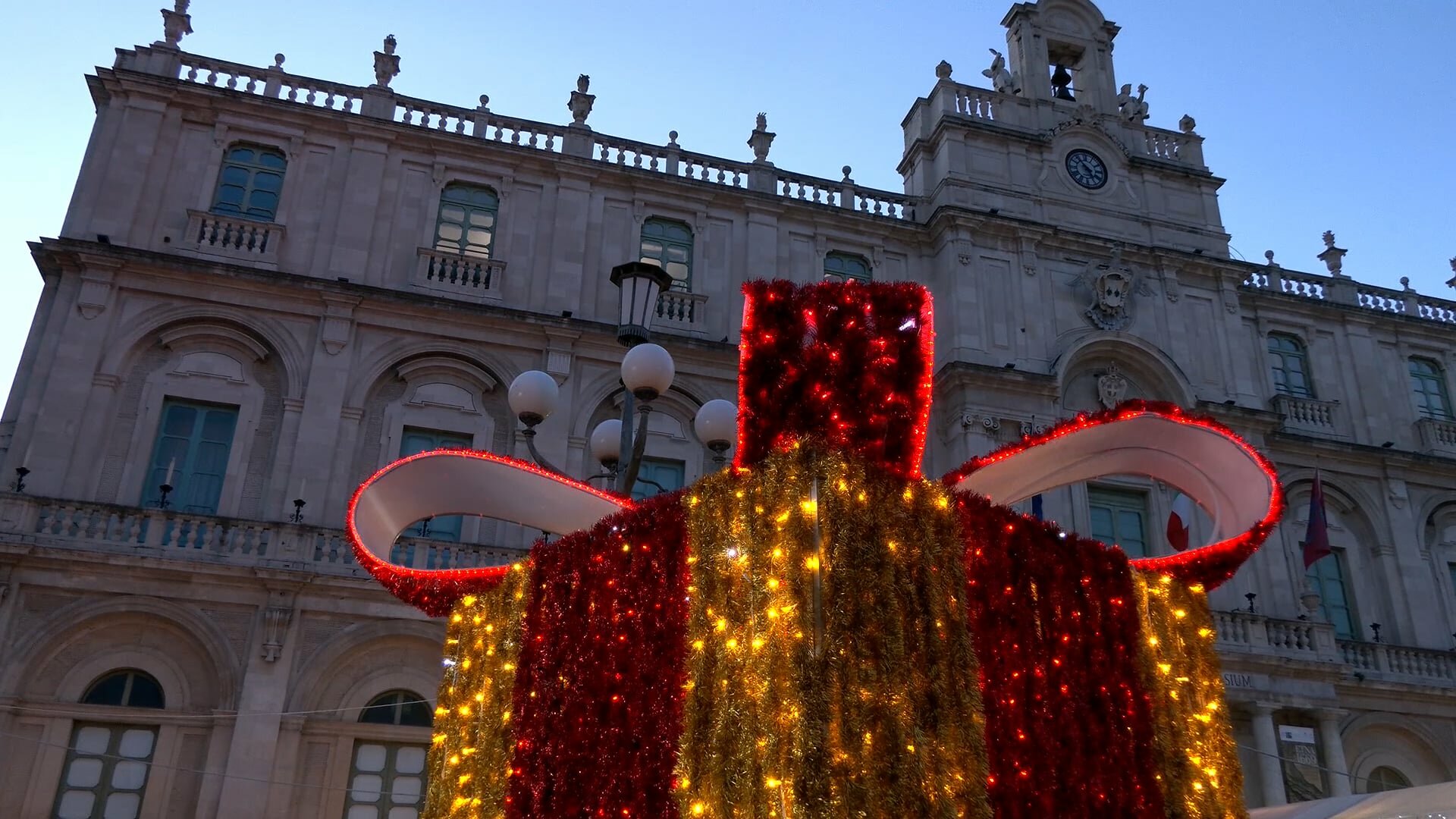 Catania accende il Natale