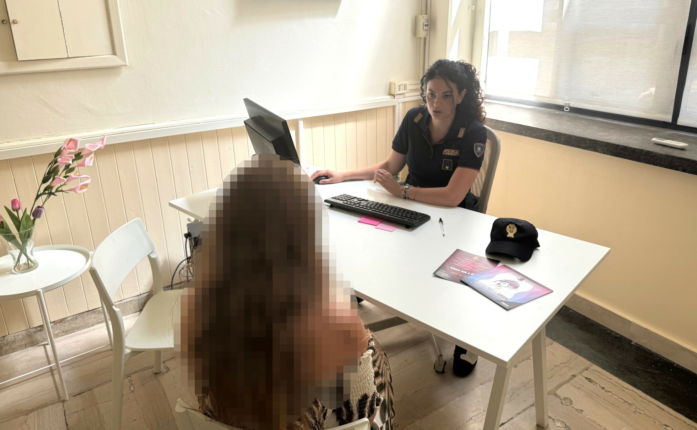 Catania, palpeggiata dal falso fisioterapista