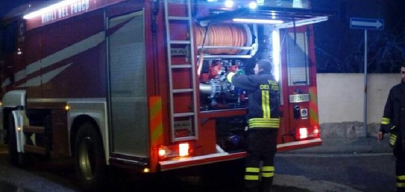 Incendio in casa, muore per inalazione di fumo
