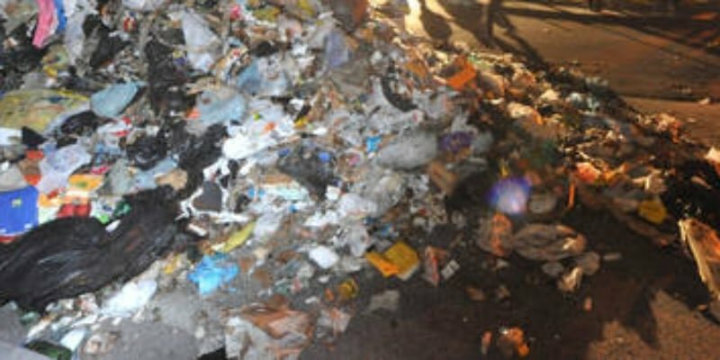 Roghi di spazzatura a Palermo