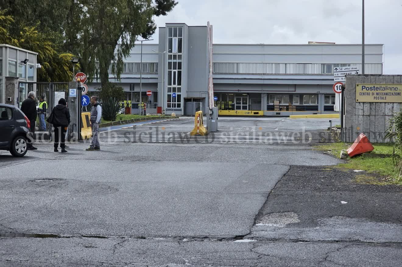 Poste di Catania, quinto allarme bomba in poche settimane